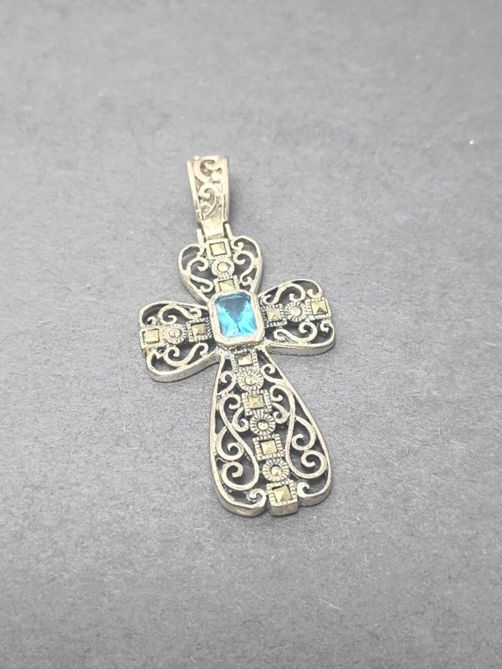 VTG 925 Sterling Silver Blue Topaz & Marcasite Cross Pendant Thailand Religious
